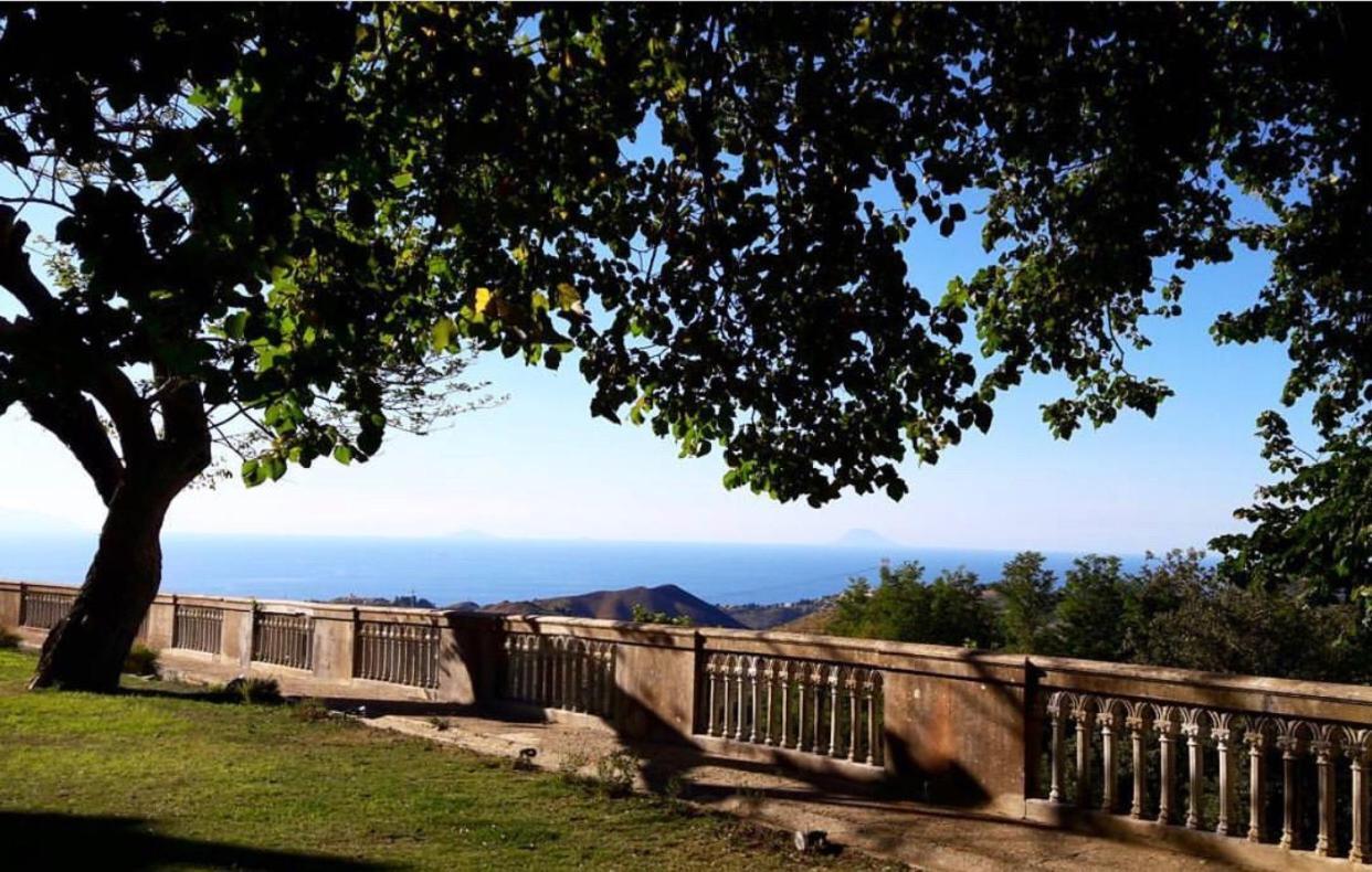 Villa Musolino - Country Resort Messina Exterior photo